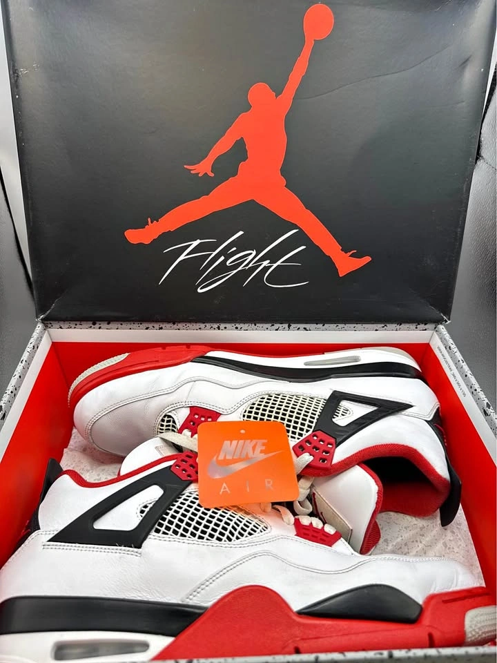 Air Jordan 4 Retro OG Fire Red 2020