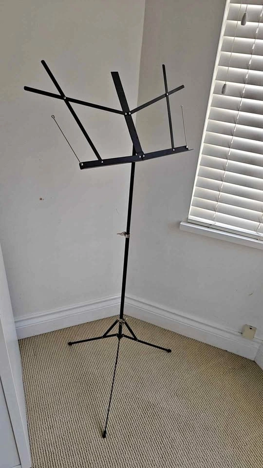 Lightweight Collapsible Sheet Music Stand - Great Condition