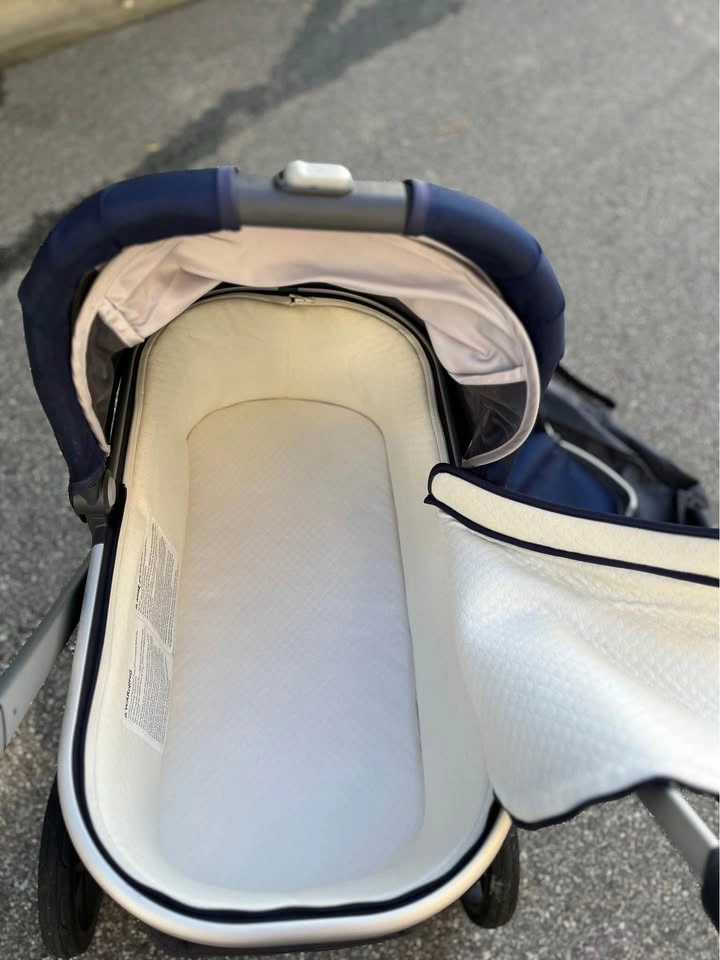 Stroller UppaBaby Vista 2017 with bassinet and accessories - photo 5
