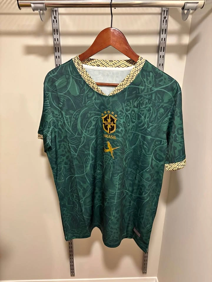 Nike Brazil Limited Edition Soccer Jersey – Medium