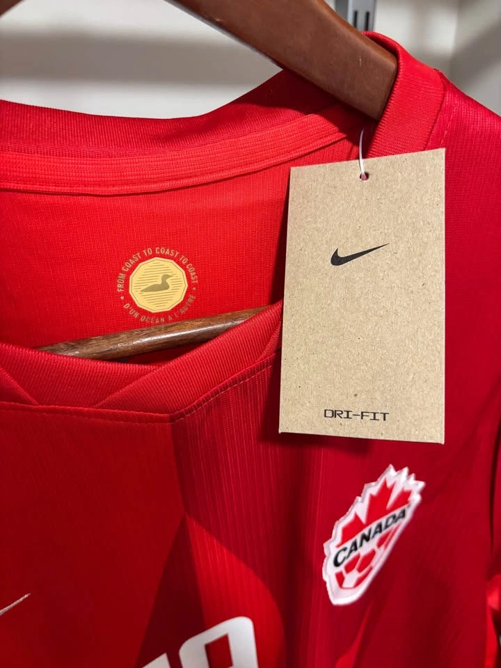 Nike Canada Soccer Jersey (Davies #19) – Multiple Sizes - photo 3