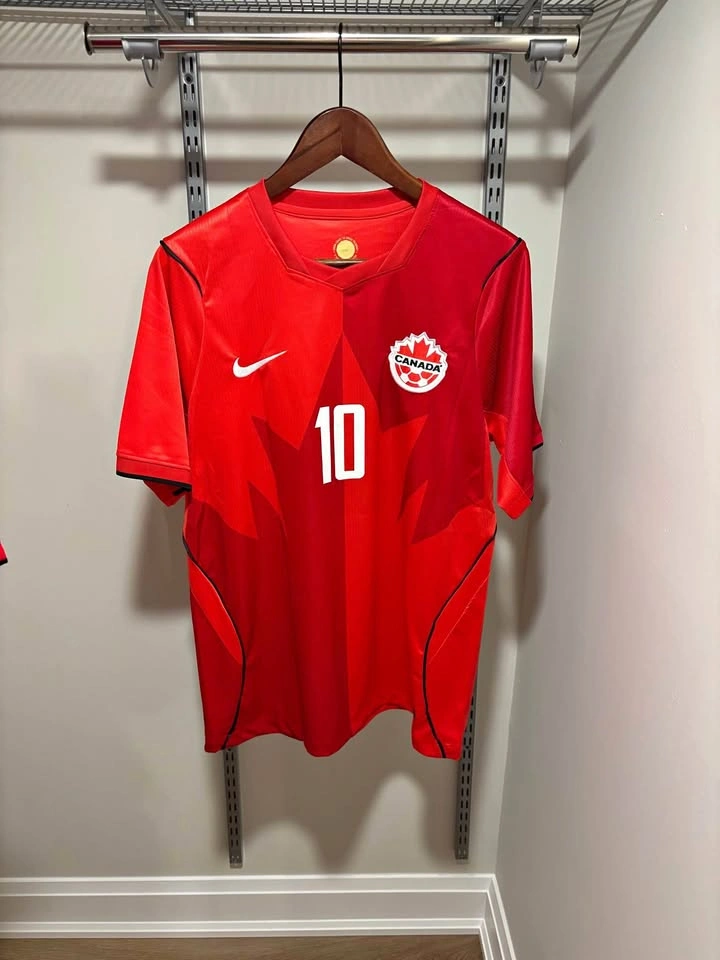 Nike Canada Soccer Jersey (J. David #10) – Multiple sizes