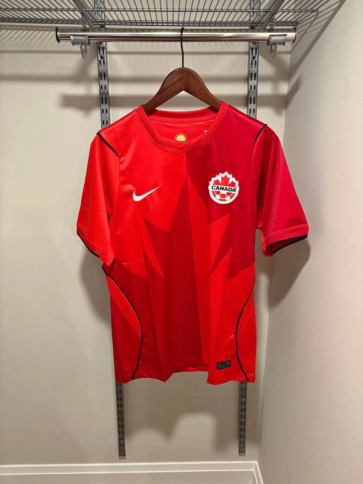 Nike Canada Soccer Jersey – Large