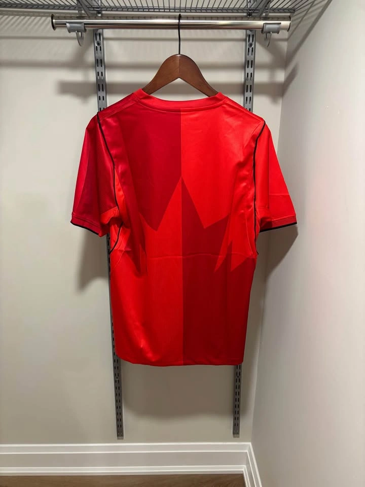Nike Canada Soccer Jersey – Large - photo 2