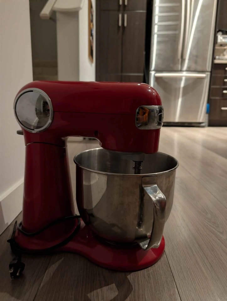 Cuisineart Stand Mixer | Moving Sale - photo 3