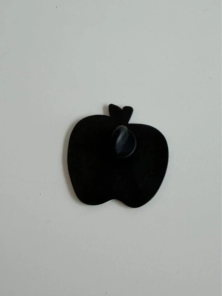 Year end teacher thank you gift apple pin - photo 3