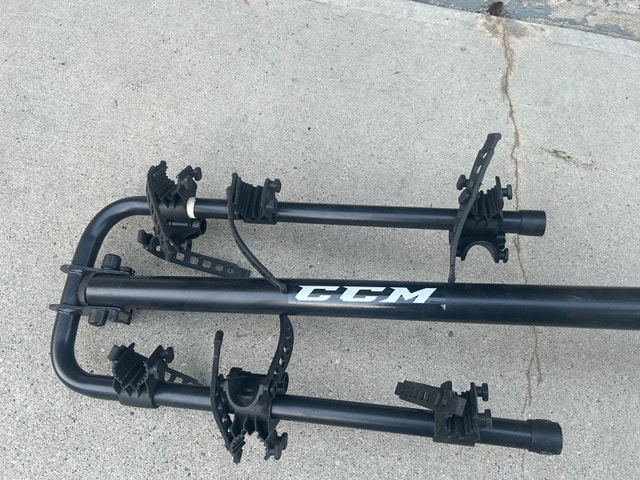 CCM 3-Bike Hitch Mount Bicycle Carrier Rack - photo 4