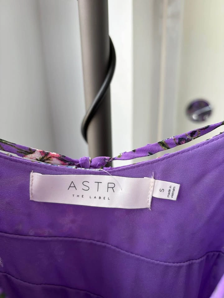 Size Small ASTR Purple Floral Dress (Brand New With Tags) - photo 5