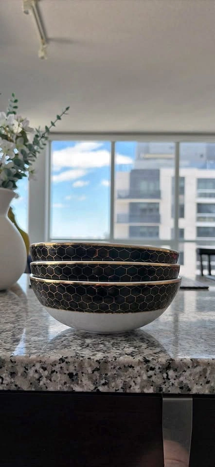 Williams Sonoma Honeycomb Cereal Bowls (set of 3)