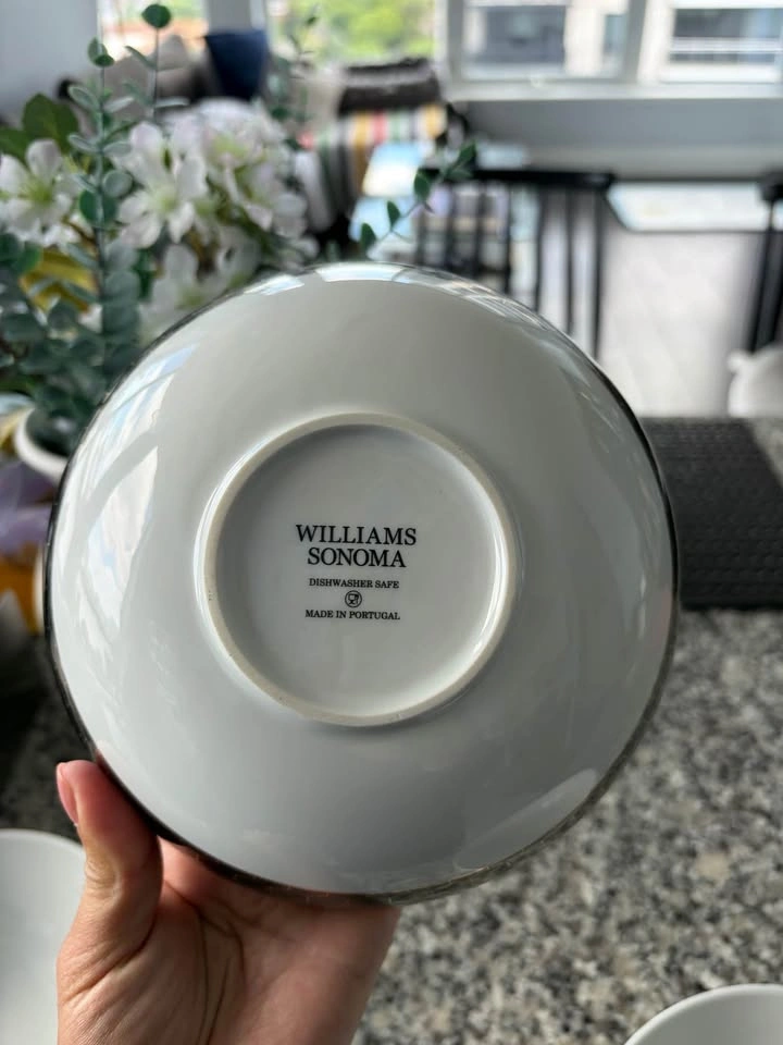 Williams Sonoma Honeycomb Cereal Bowls (set of 3) - photo 2