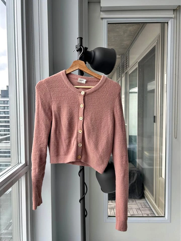 Pink Small Aritzia Wilfred Sweater