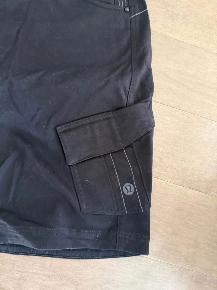 Lululemon Black Cargo Shorts - photo 2