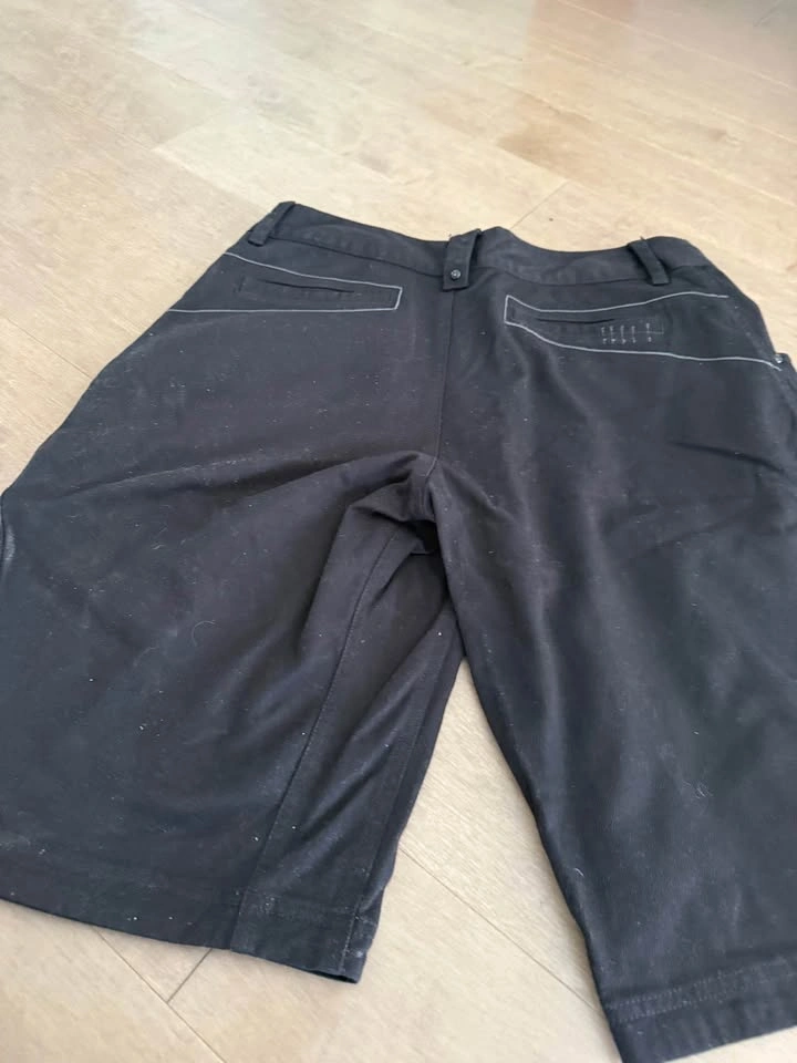 Lululemon Black Cargo Shorts - photo 4