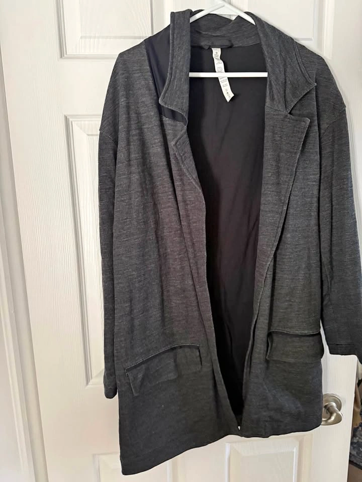 Lululemon Athletica Merino Wool Blend Cardigan Size 6