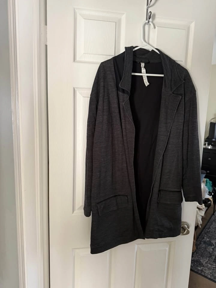Lululemon Athletica Merino Wool Blend Cardigan Size 6 - photo 2
