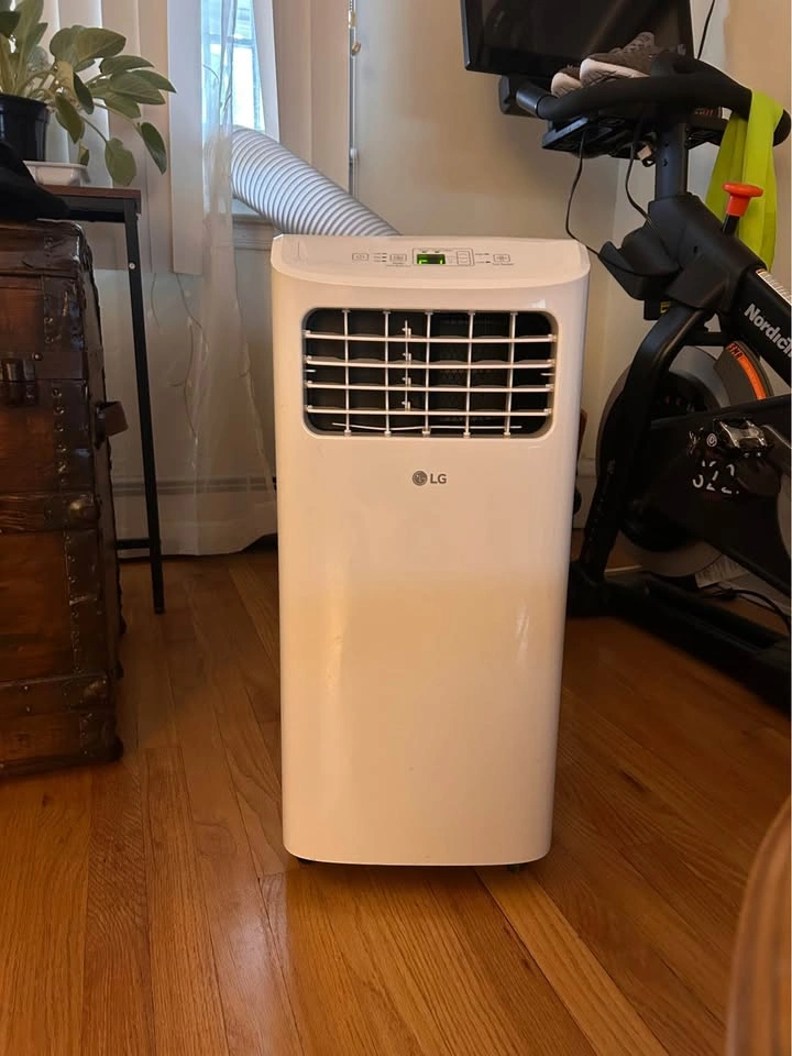 LG 6,000 BTU Portable Air Conditioner LP0624WFR - photo 3