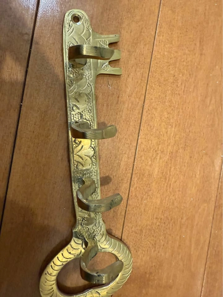 Solid Brass Key holder - photo 2