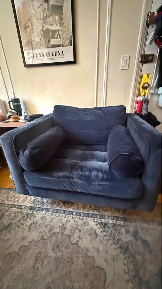 Article Sven Chair and a Half (Dark Blue Velvet)