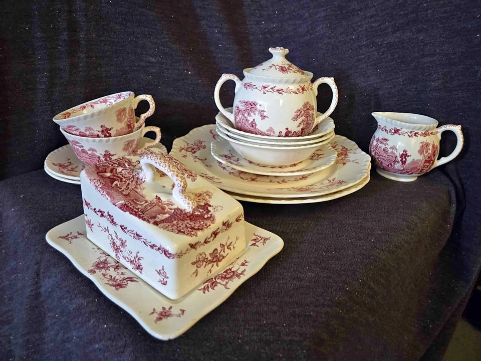 WATTEAU Pink by Mason's Ironware