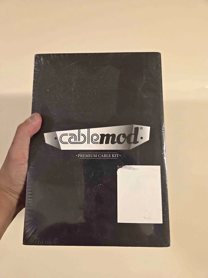 Cablemod Individually sleeved cables for power supplies