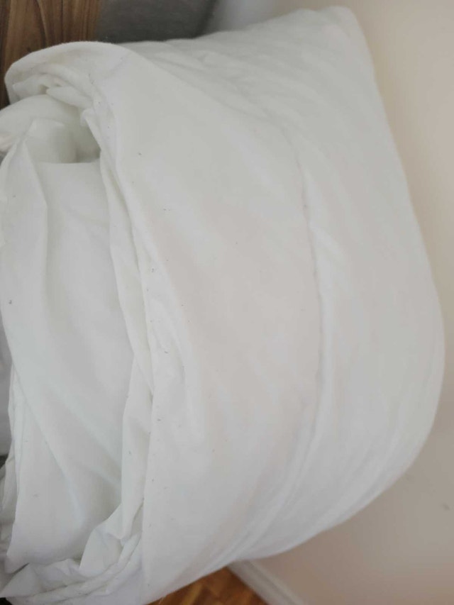 2 for $50 IKEA SMÅSPORRE Full/Queen Duvet - photo 2