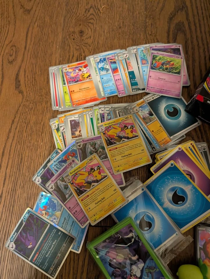 Pokemon Collection Bundle - photo 3