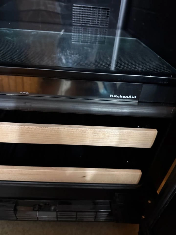 Kitchen Aid Bar Fridge - photo 4