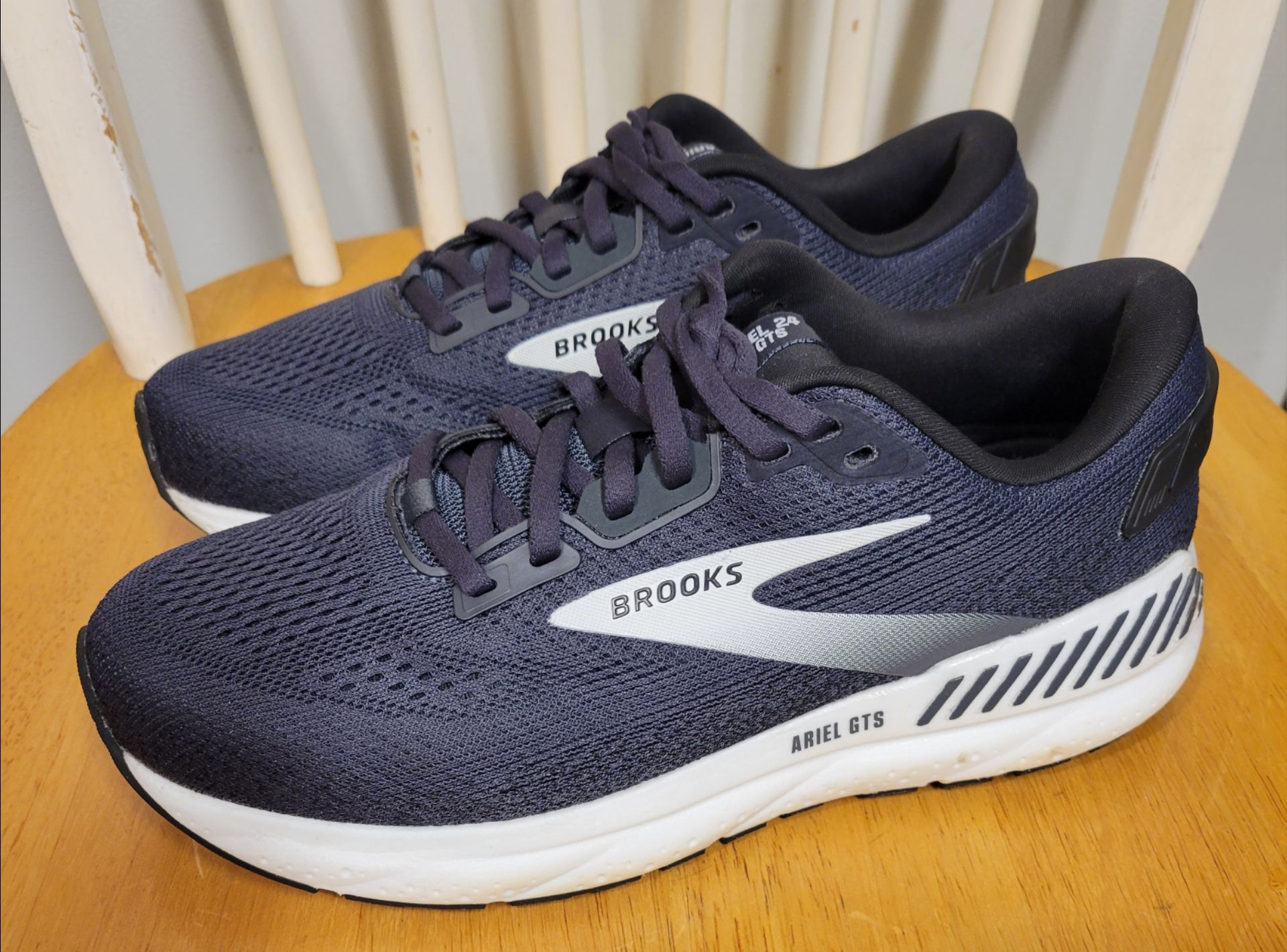 Brooks Ariel GTS 24 Women's Black Shoes Sneakers Size 8 W - photo 2