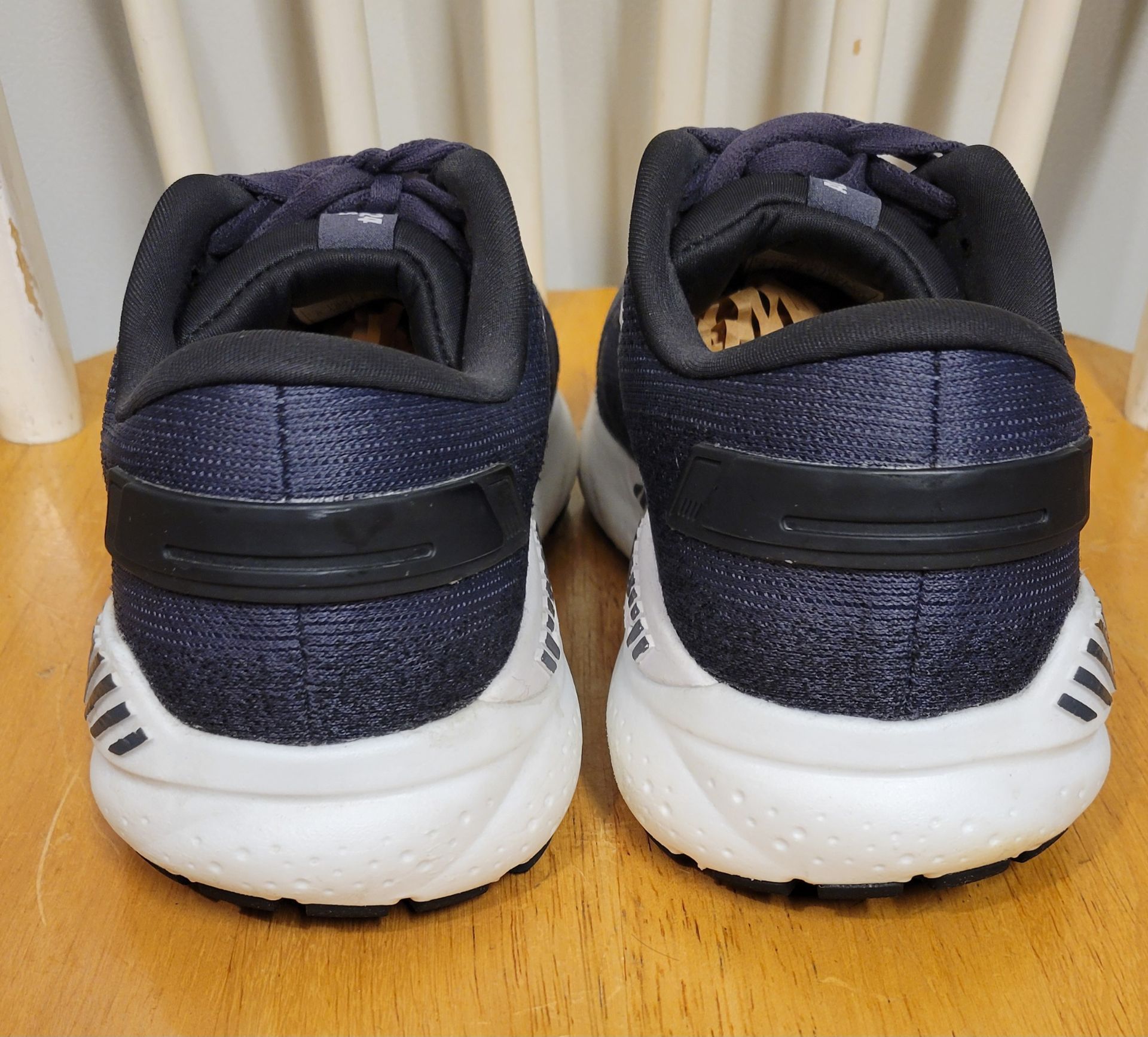 Brooks Ariel GTS 24 Women's Black Shoes Sneakers Size 8 W - photo 4