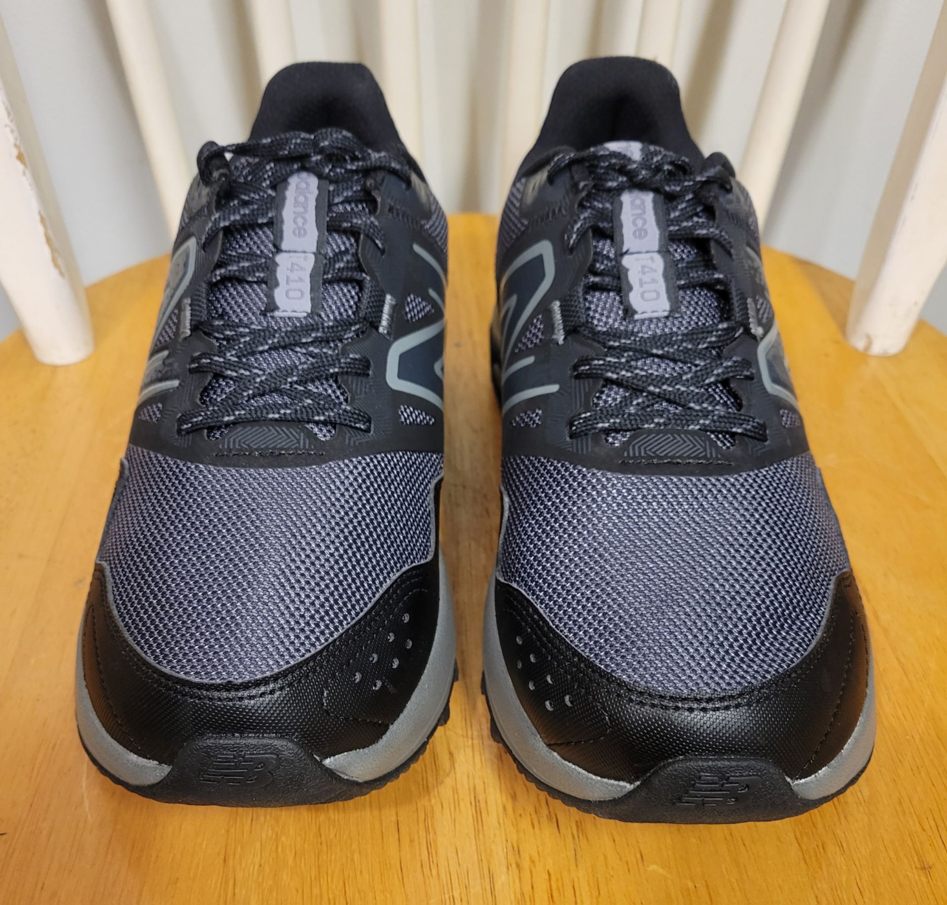 New Balance 410v8 Trail Running Shoes Black Grey Mens 9 4E - photo 3