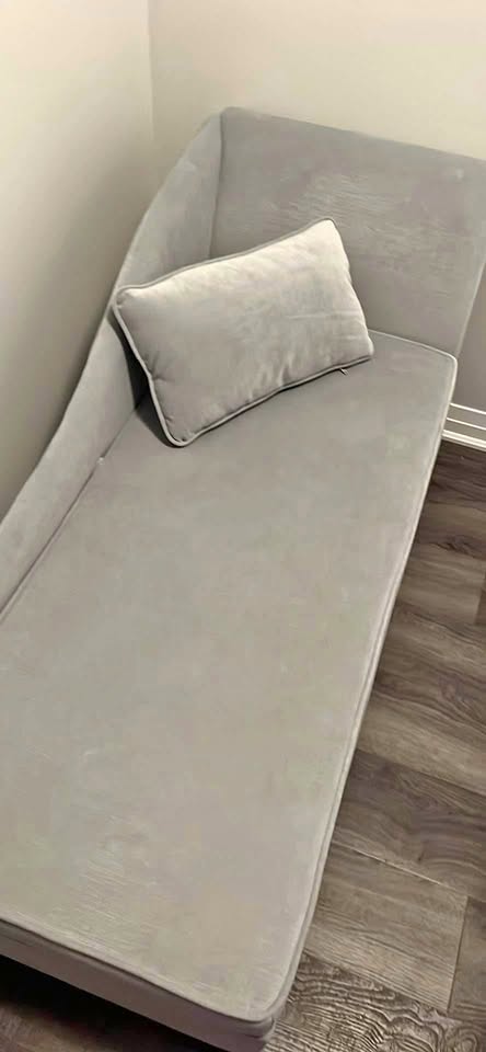 Grey Chaise Lounge | left side + storage