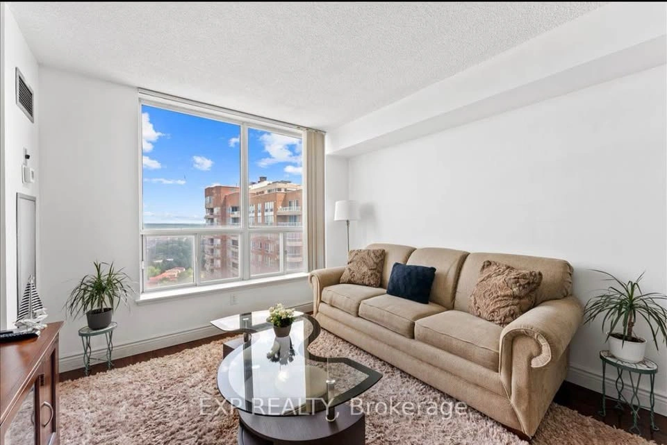 2 Beds 2 Baths - Apartment - photo 3