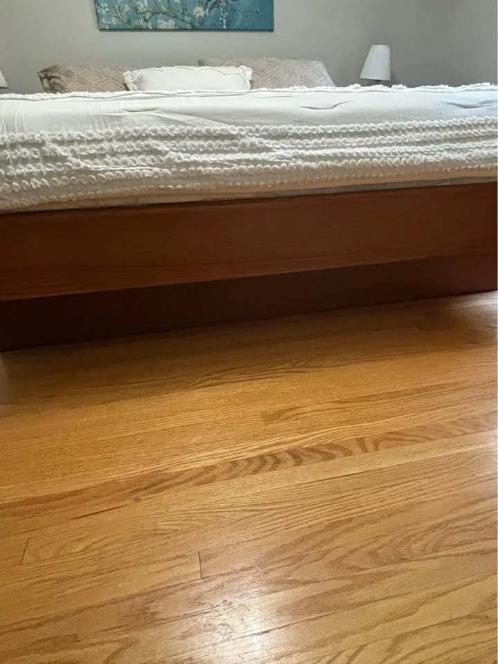 Teakwood California King Size Bed image indicator(5)