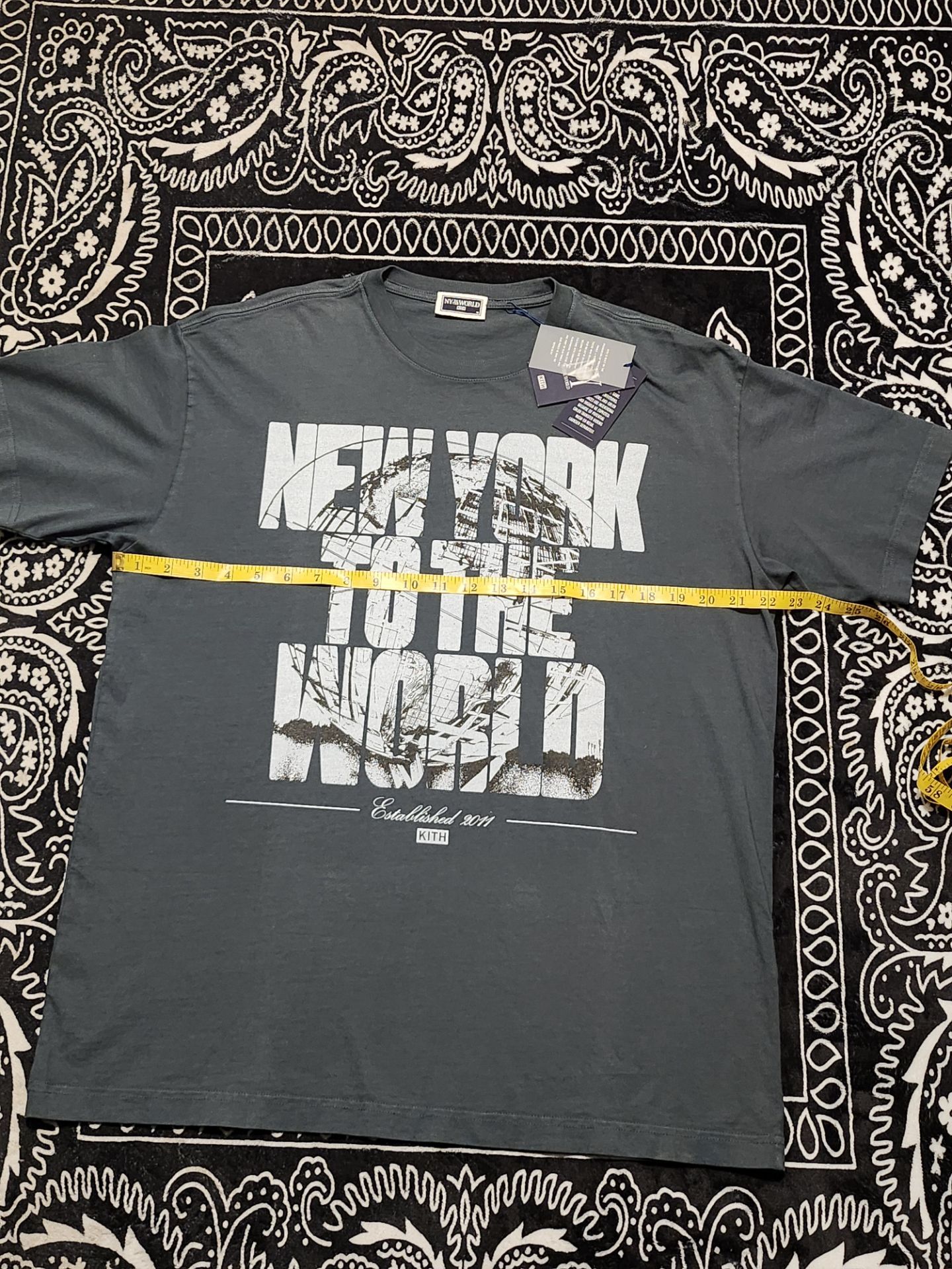 Kith NY to the Unisphere - Medium - photo 3