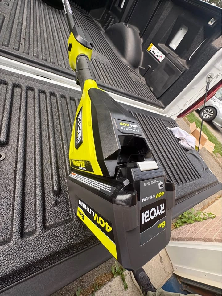 NEW Ryobi 40V HP Brushless 17" String Trimmer Kit - photo 4