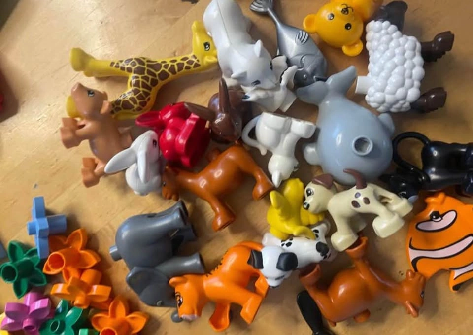 Huge Lego Duplo Lot Blocks Figures Animals - photo 3