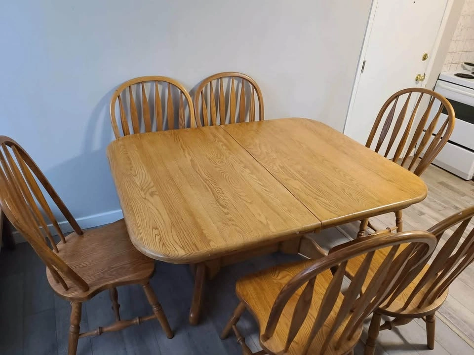 MOVING OUT CLEARANCE: Furniture, Sofas, Dining Table, Mattresses - photo 3