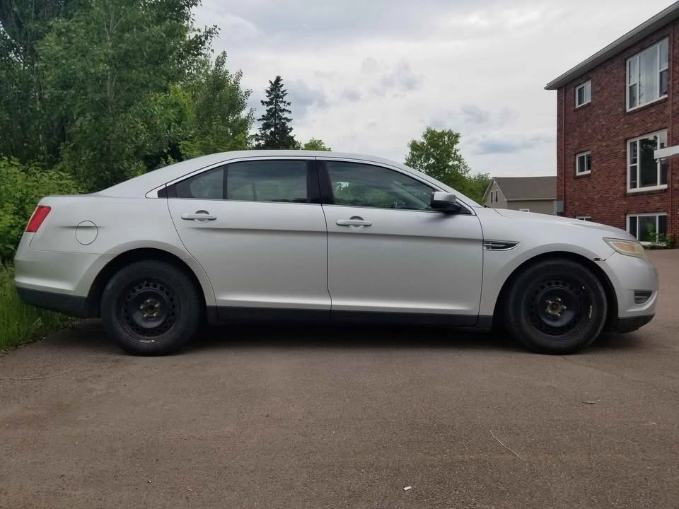 2011 Ford taurus SEL - photo 5