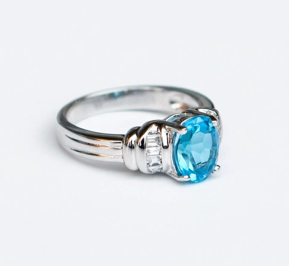 Oval Blue Topaz Ring - size 6