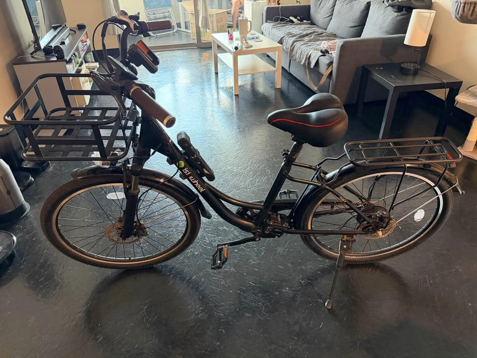 isinwheel Electric Bike – Excellent Condition - photo 4