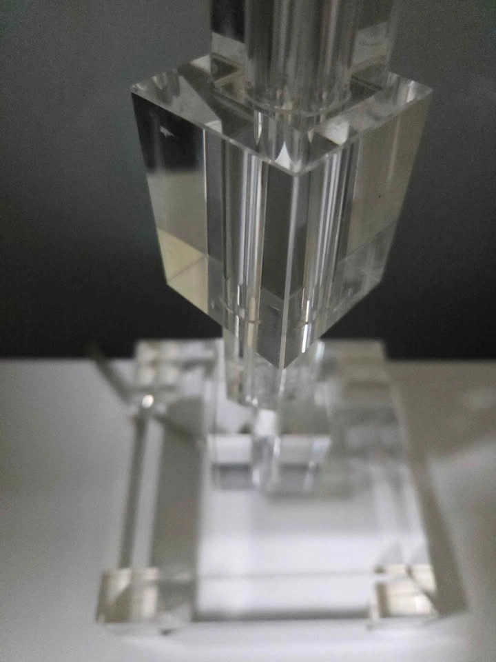 Pair of Modern Black & Clear colored lamps - photo 3