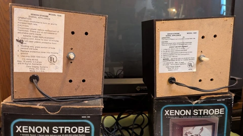 Vintage Xenon Strobe Lights - photo 3