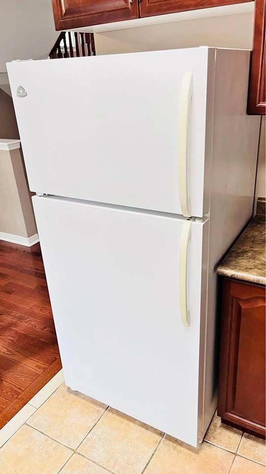 Fridge work sale! Works well