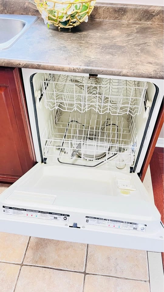 Dishwasher for sale!! - photo 2