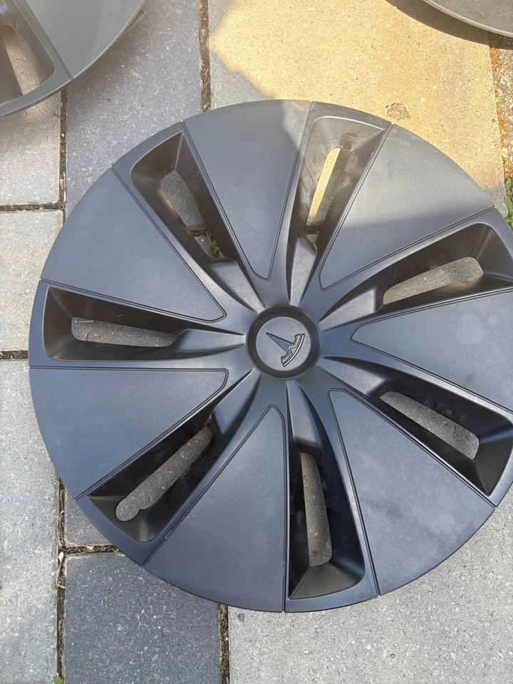 OEM Tesla Model 3 Highland 18" Photon Wheel Covers (Set of 4) - photo 2