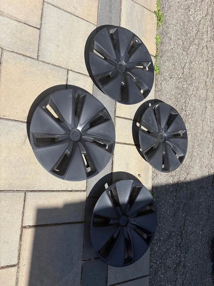 OEM Tesla Model 3 Highland 18" Photon Wheel Covers (Set of 4) - photo 3