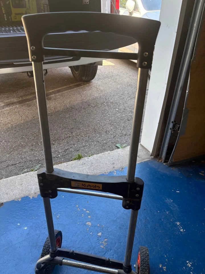 Kubota Aluminum Folding Hand Truck / Collapsible Dolly - photo 3