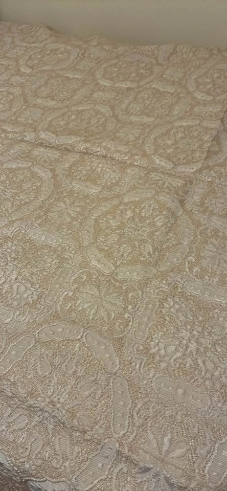 Gold bed cover - photo 2