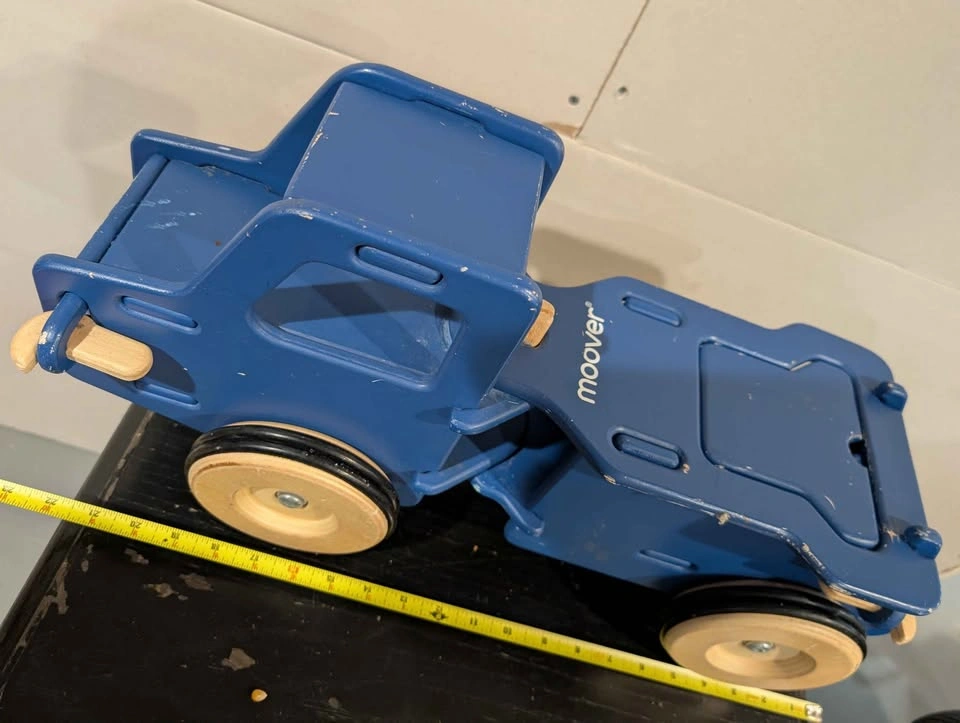 Wooden toy truck - photo 5