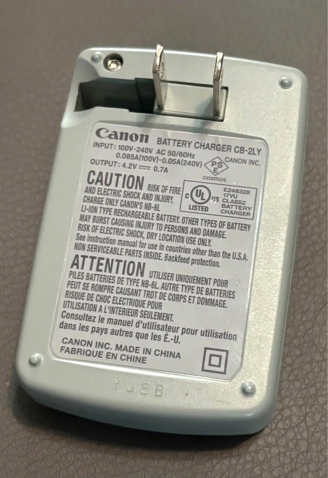 Canon CB-2LY Battery Charger - photo 2